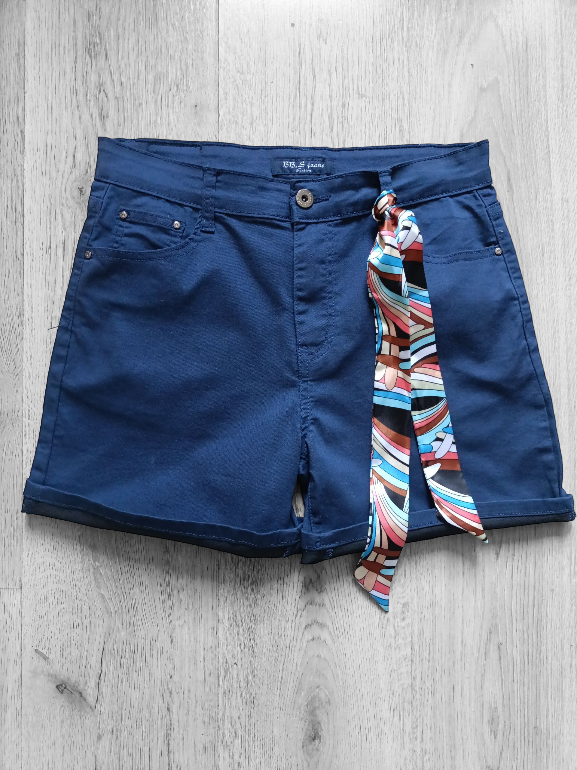 Blauwe BBS Jeans fashion Shorts voor dames met sjaaltje.