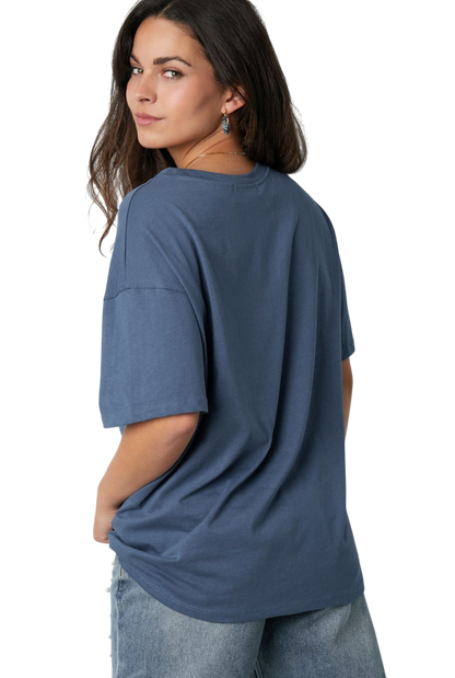 Gimme blauw dames t-shirt met witte opdruk tekst; 'Mon cheri' - Blauw/Wit | Tee Time collectie