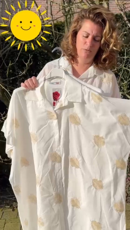 Lange damesblouse grote maat met geborduurde palmtakken - Wit (Maat 42 t/m 52) | Jeans & Chic collectie