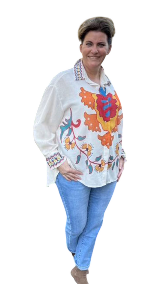 Stoere blouse grote maat met print – perfect voor festivals.